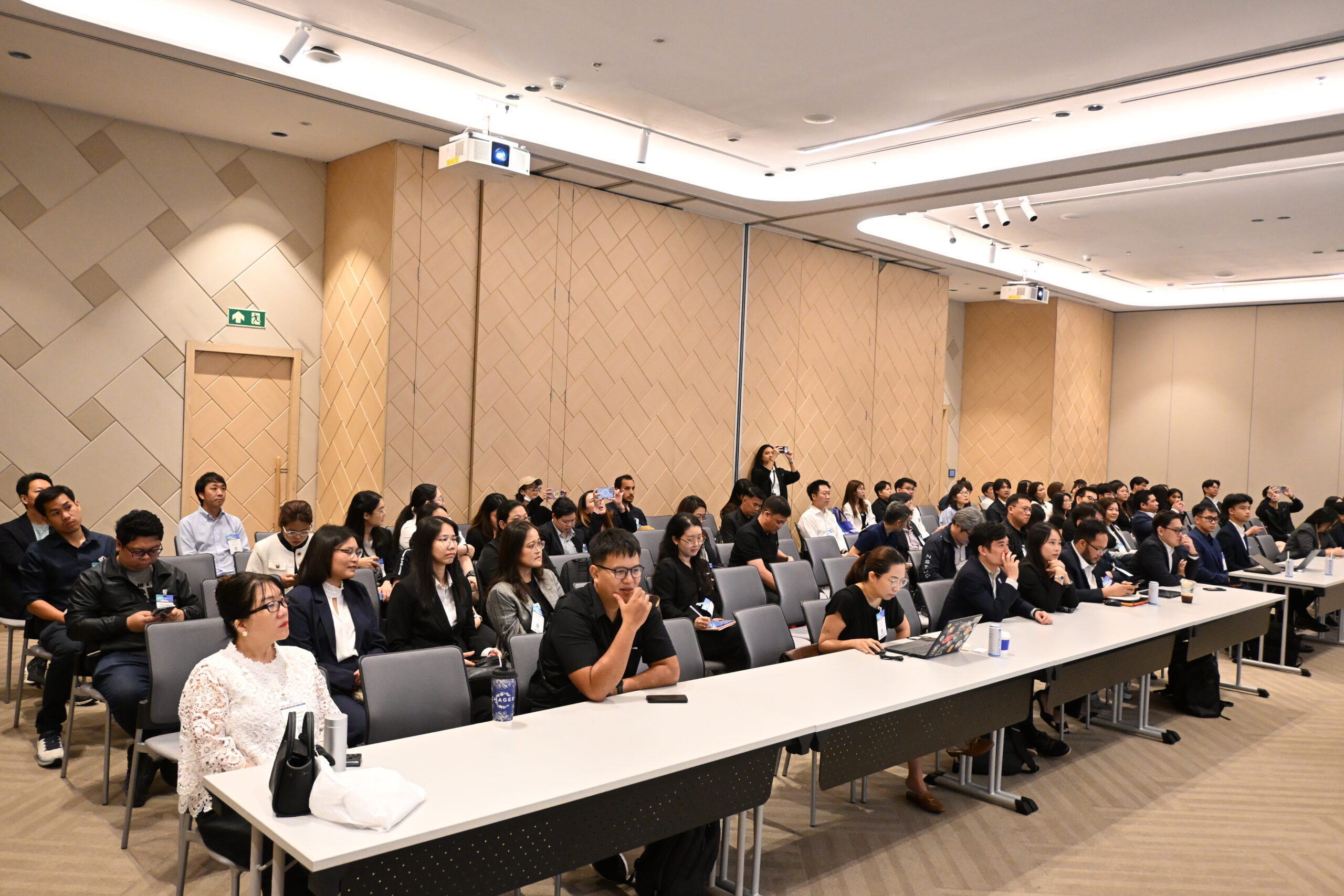 ภาพบรรยากาศในงานS.E.A. Sustainable Fuels Summit (SSF) ซึ่ง ENTEC ร่วมเป็นเจ้าภาพจัดงาน ภายใต้หัวข้อ "From Waste to Wings & Waves: Thailand's Role in Sustainable Fuel"