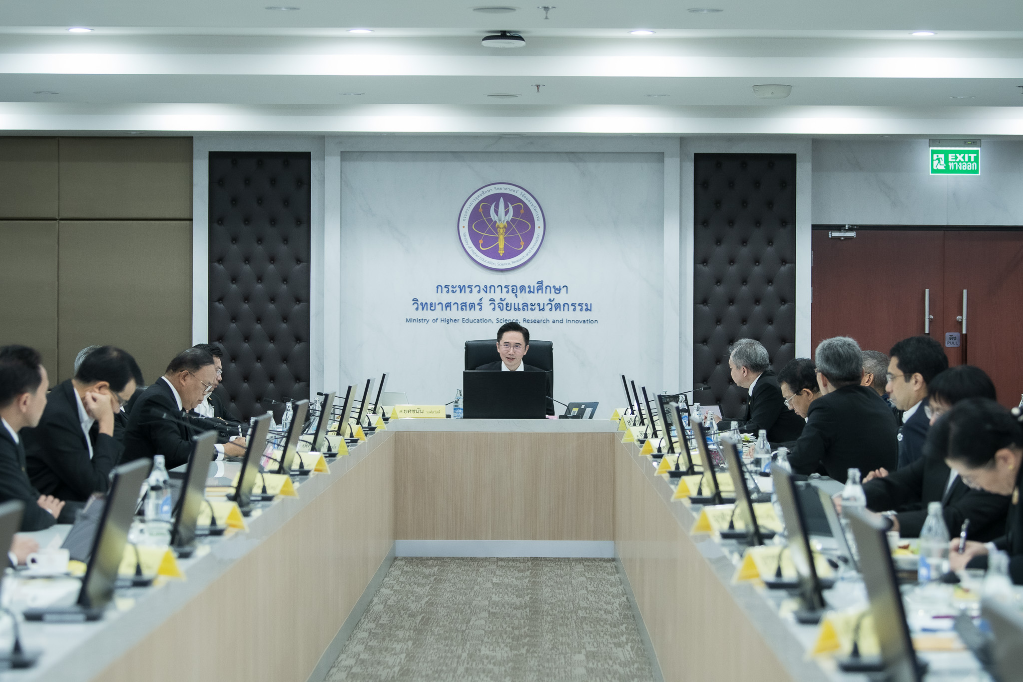 ภาพบรรยากาศการประชุม กวทช. ครั้งที่ 7/2569 พร้อมคณะกรรมการและผู้บริหาร สวทช. โดยศาสตราจารย์ ดร.ยศชนัน วงศ์สวัสดิ์ เป็นประธาน