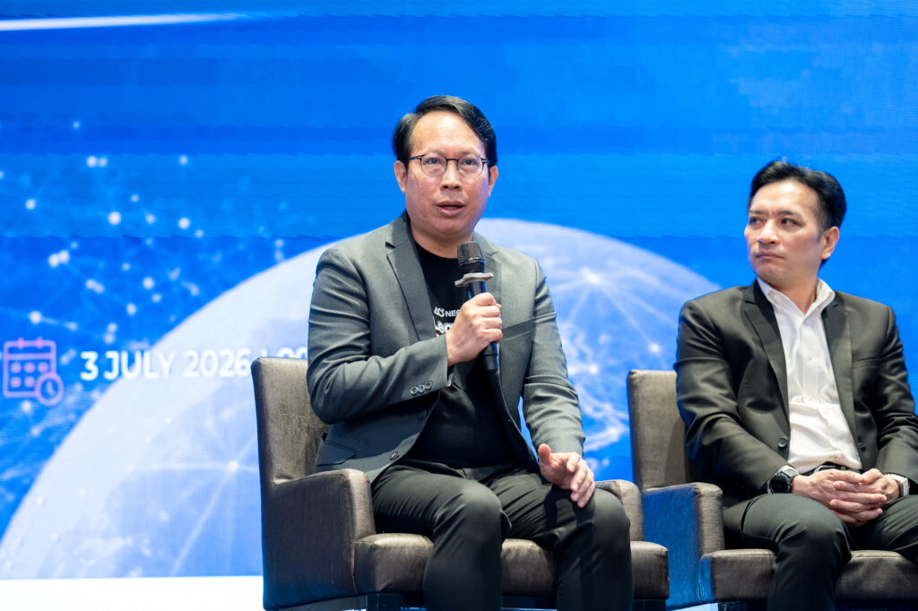 ดร.ศวิต กาสุริยะ รองผู้อำนวยการเนคเทค สวทช. บรรยายถึงแพลตฟอร์ม AI Thailand Benchmark เพื่อประเมินความปลอดภัยของ AI