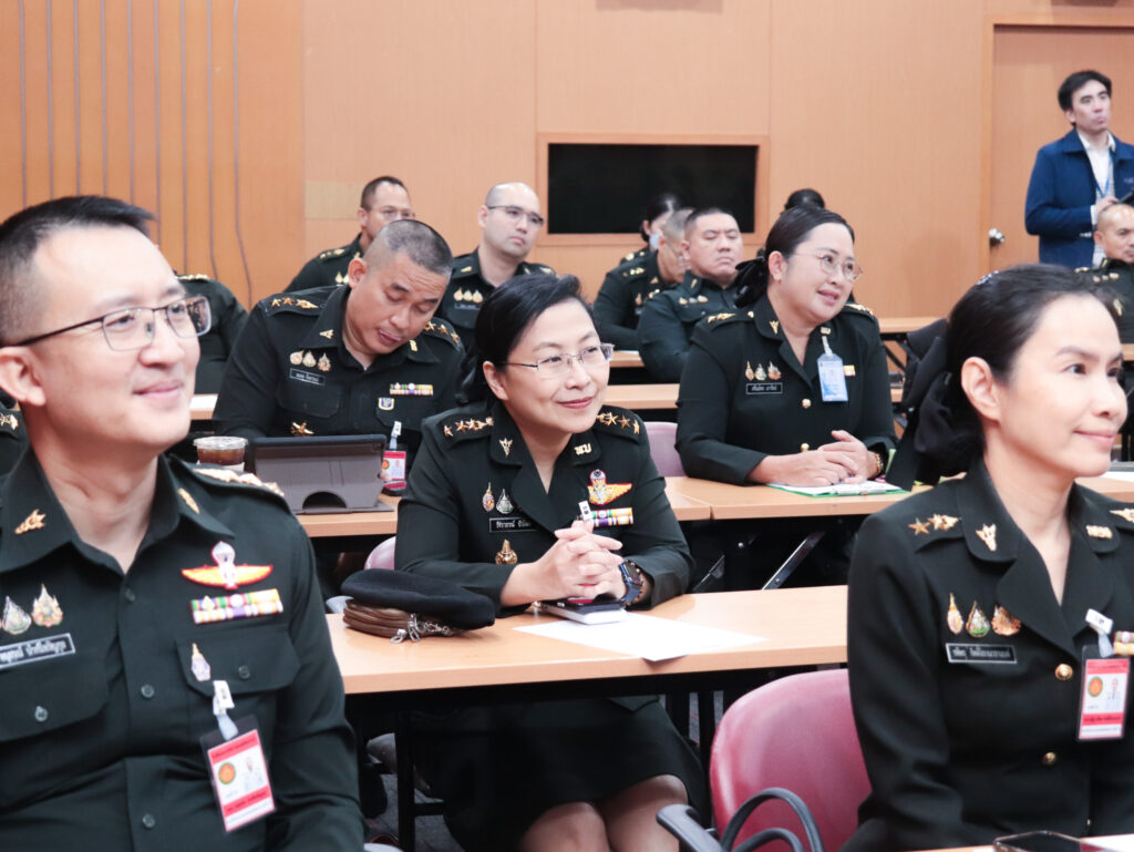 คณะนายทหารนักเรียน รร.เสนารักษ์ รับฟังการบรรยายด้านนวัตกรรม