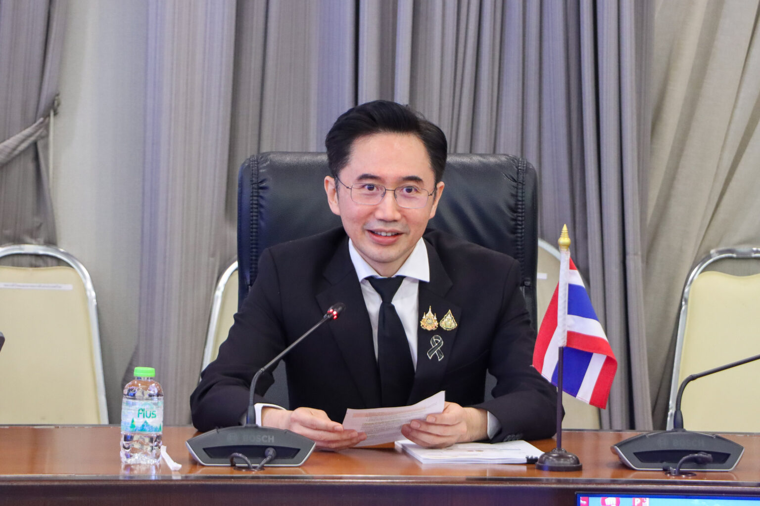 ศาสตราจารย์ ดร.ยศชนัน วงศ์สวัสดิ์ รองนายกรัฐมนตรีและรัฐมนตรีว่าการกระทรวง อว. ขณะกล่าวเป