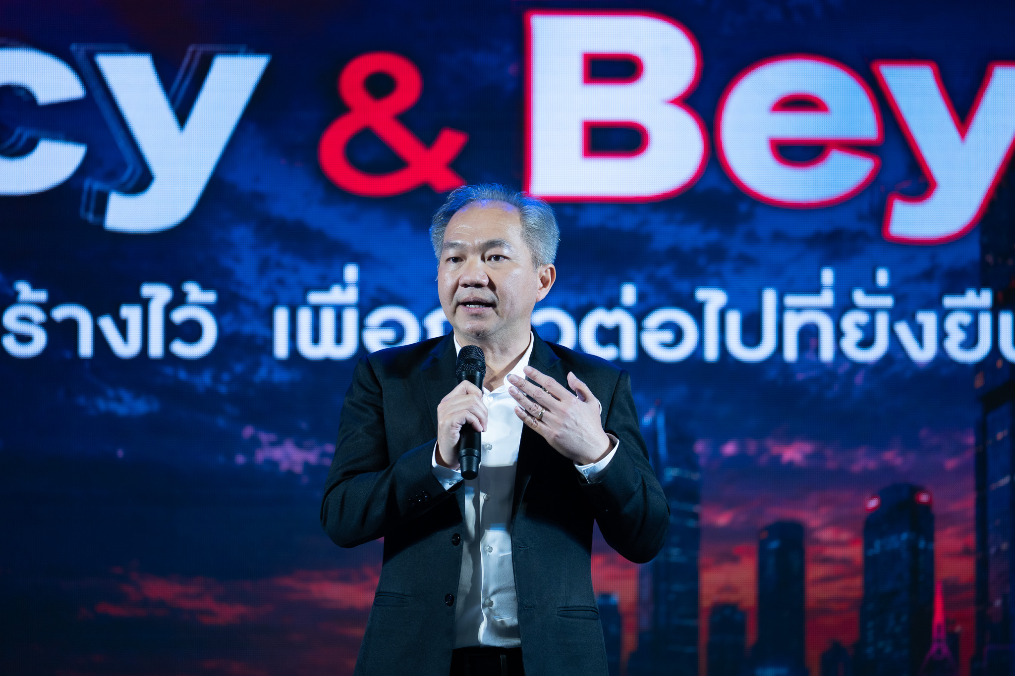 ภาพศาสตราจารย์ ดร.ชูกิจ ลิมปิจำนงค์