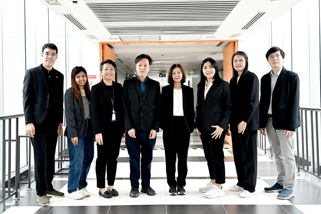ทีมวิจัยและผู้ร่วมพัฒนา TreFast ซึ่งมุ่งต่อยอดเทคโนโลยีการผลิตทรีฮาโลสจากมอลโตสสู่การใช้งานในระดับอุตสาหกรรม